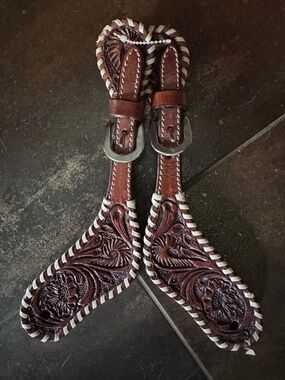 New Without Tag NWOT Brown Tooled Leather Spur Straps with White Stitching